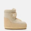 Botas de ante beige con correa Icon de Moon Boot X Vandythepink®