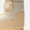 Botas de ante beige con correa Icon de Moon Boot X Vandythepink®