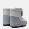 Botas de ante gris con correa Icon de Moon Boot X Vandythepink®