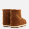 Botas de gamuza color canela sin cordones