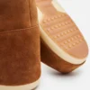 Botas de gamuza color canela sin cordones