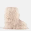 Botas Icon Yeti Mid Cream de Jacquemus + Moon Boot