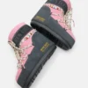 Botas Moon Boot X Guest in Residence Icon Low de ante con pedrería en gris y rosa