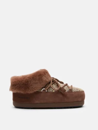 Moon Boot X Guest in Residence: Mules Evx Chalet de piel sintética color cacao