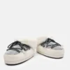 Mules de piel sintética Moon Boot X Guest in Residence Evx Chalet White Sand Faux Fur Mules Mules de piel sintética Moon Boot X Guest in Residence Evx Chalet White Sand Faux Fur Mules