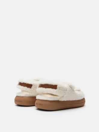 Sandalias blancas de piel de oveja