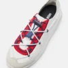 Zapatillas Moonlight en blanco, azul y rojo Zapatillas Moonlight en blanco, azul y rojo